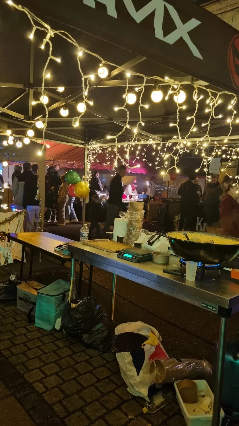 affiche Marché de Noël de COM ART à  Montpon-Ménestérol